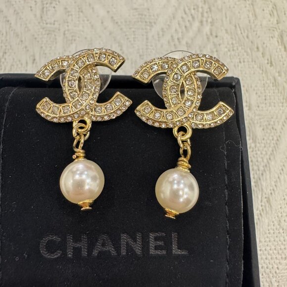 Chanel earrings - Picture 2 of 5